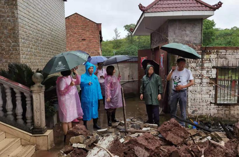 地震無情 人間有愛——瀘縣供銷在行動